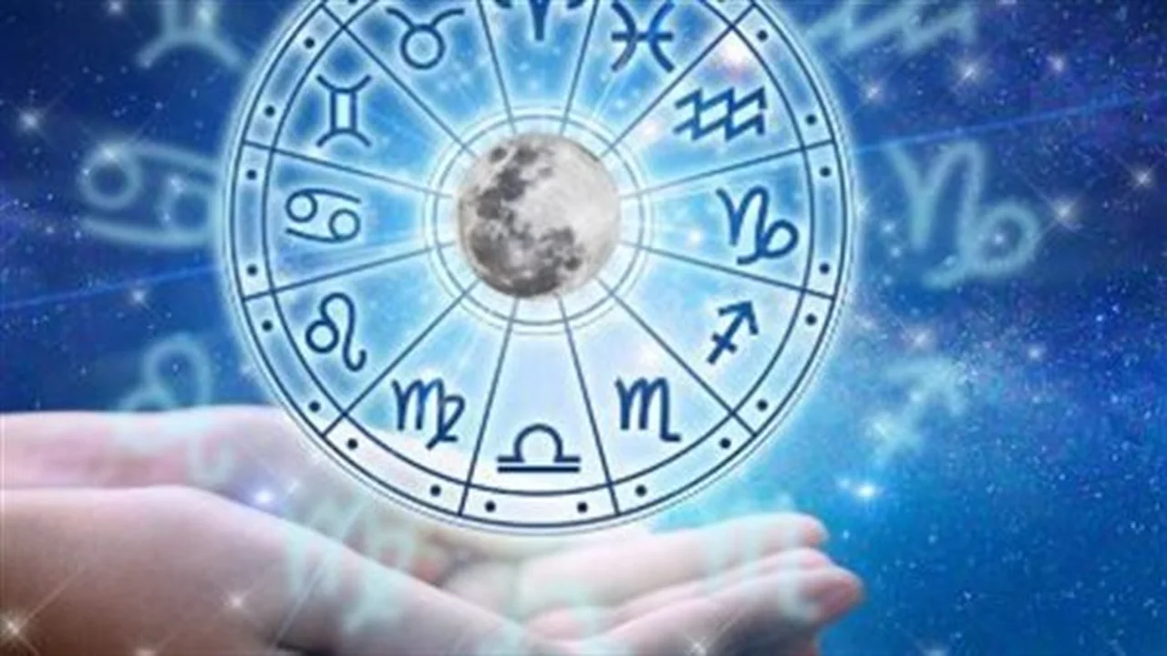 توقعات الأبراج.. تأثير حركة الكواكب على مسارك المهني وعلاقتك بالشريك اليوم